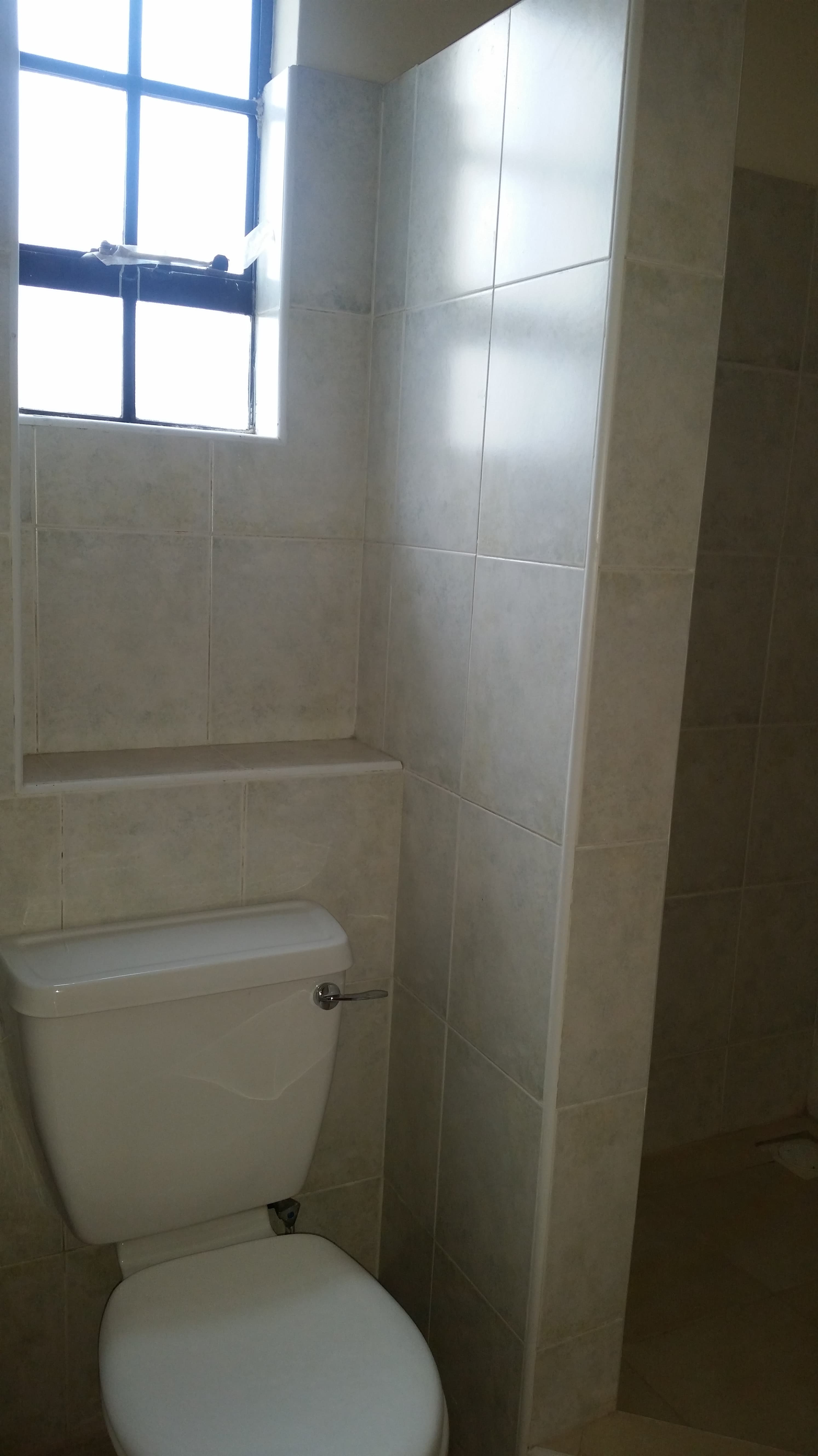 Separate shower and bathtub